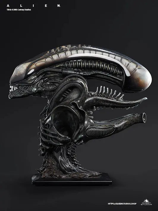 Luminous⭐Merch Queen Studios Queen Studios - Alien 1/1 Scale Life-Size Bust Scale Figure