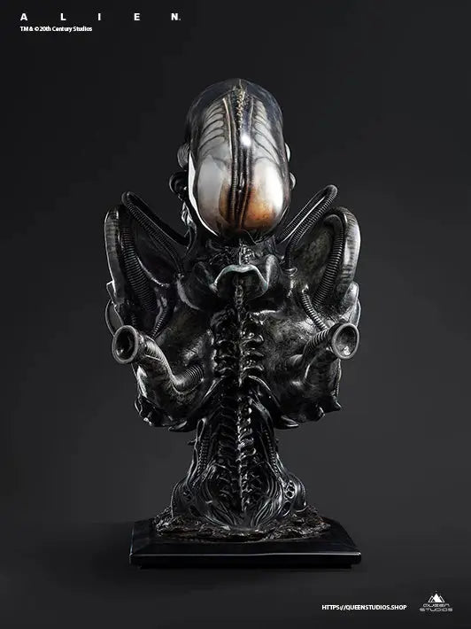 Luminous⭐Merch Queen Studios Queen Studios - Alien 1/1 Scale Life-Size Bust Scale Figure